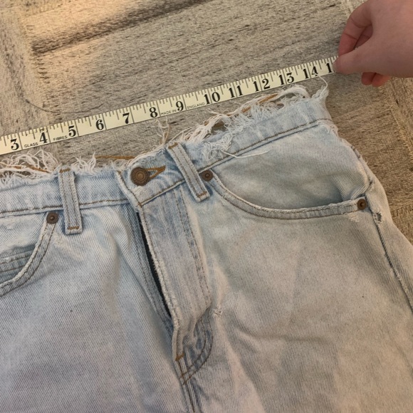 Vintage Orange Tab Light Wash Levi’s Jean Shorts - Picture 5 of 7